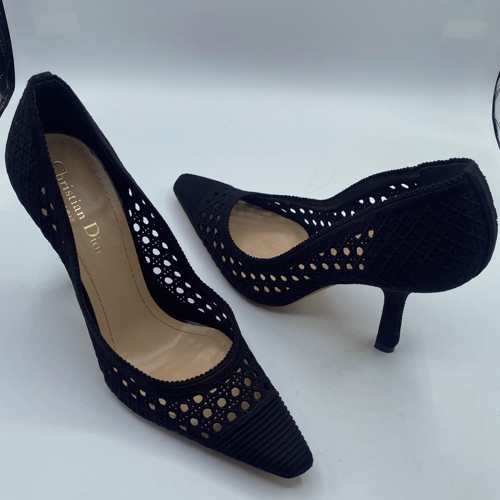Christian Dior Capture Lace Pumps